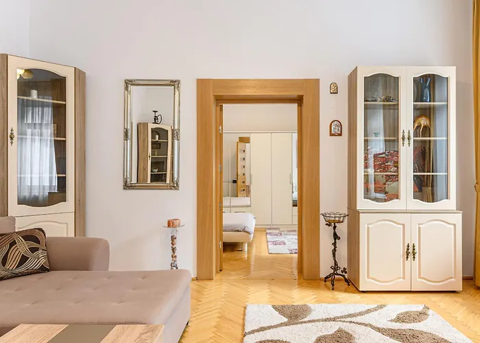 Brasov centrul vechi - 67sqm - 2min to Counsel Square