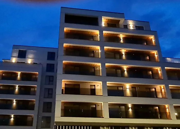 Golden Luxury Apartment